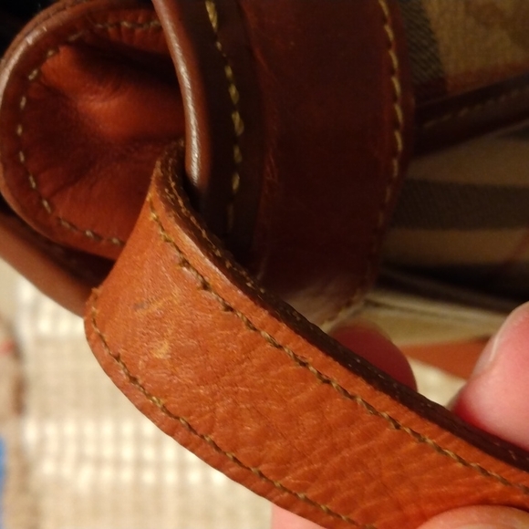 Vintage 1980s authentic Burberry crossbody purse - Picture 9 of 15